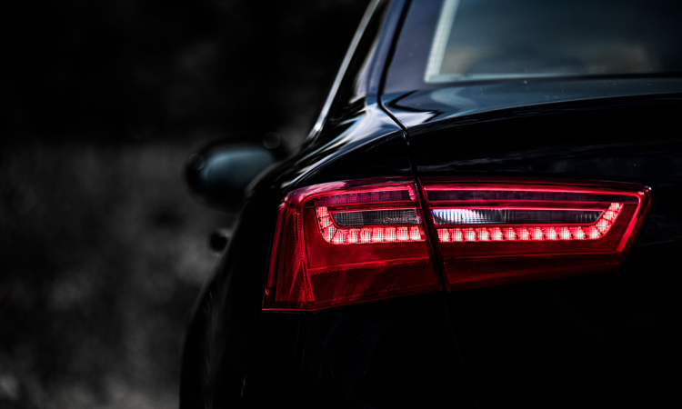 Beyond the $40 Paywall: Zoooom Launches Visual AI Car Reports