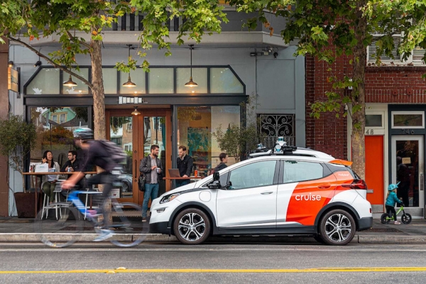 Cruise uses Chevrolet Bolt EVs equipped with its autonomous driving technology to move passengers around S.F.