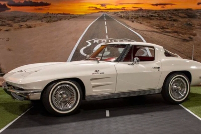 This 1963 Corvette Split-Window Coupe, on the block at this years Palm Springs Auction, is an early production car.