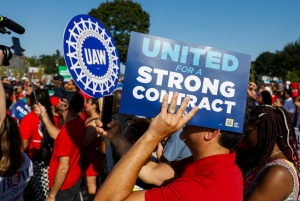 Friday’s strike expansion added 7,000 workers bringing the total number to 25,000 striking workers, or about 17% of the union’s 146,000 members.